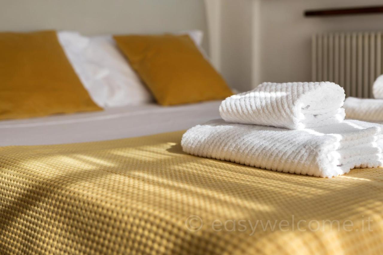 Easywelcome - Casa Saronni เบลลาโจ ภายนอก รูปภาพ