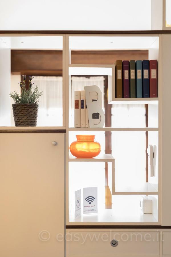 Easywelcome - Casa Saronni เบลลาโจ ภายนอก รูปภาพ
