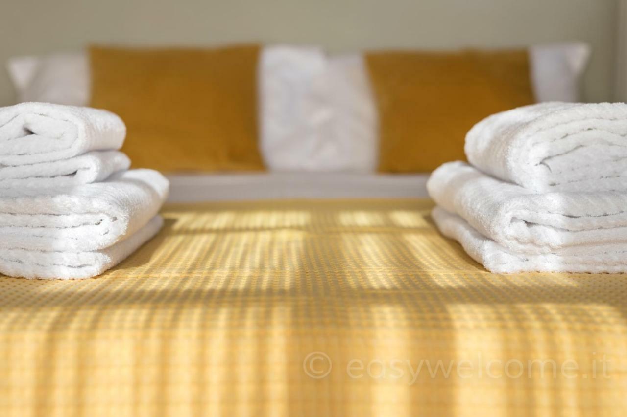Easywelcome - Casa Saronni เบลลาโจ ภายนอก รูปภาพ